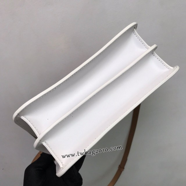 Burberry專門店新款小號拼色TB專屬標識皮革鎖扣包 巴寶莉經典爆款皮革單肩斜背女包 yxb1380